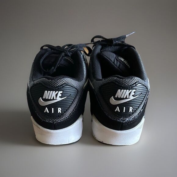 Nike Air Max 90 Running Shoes Black And White Size 8 Jogging Walking Outdoor - Picture 3 of 11
